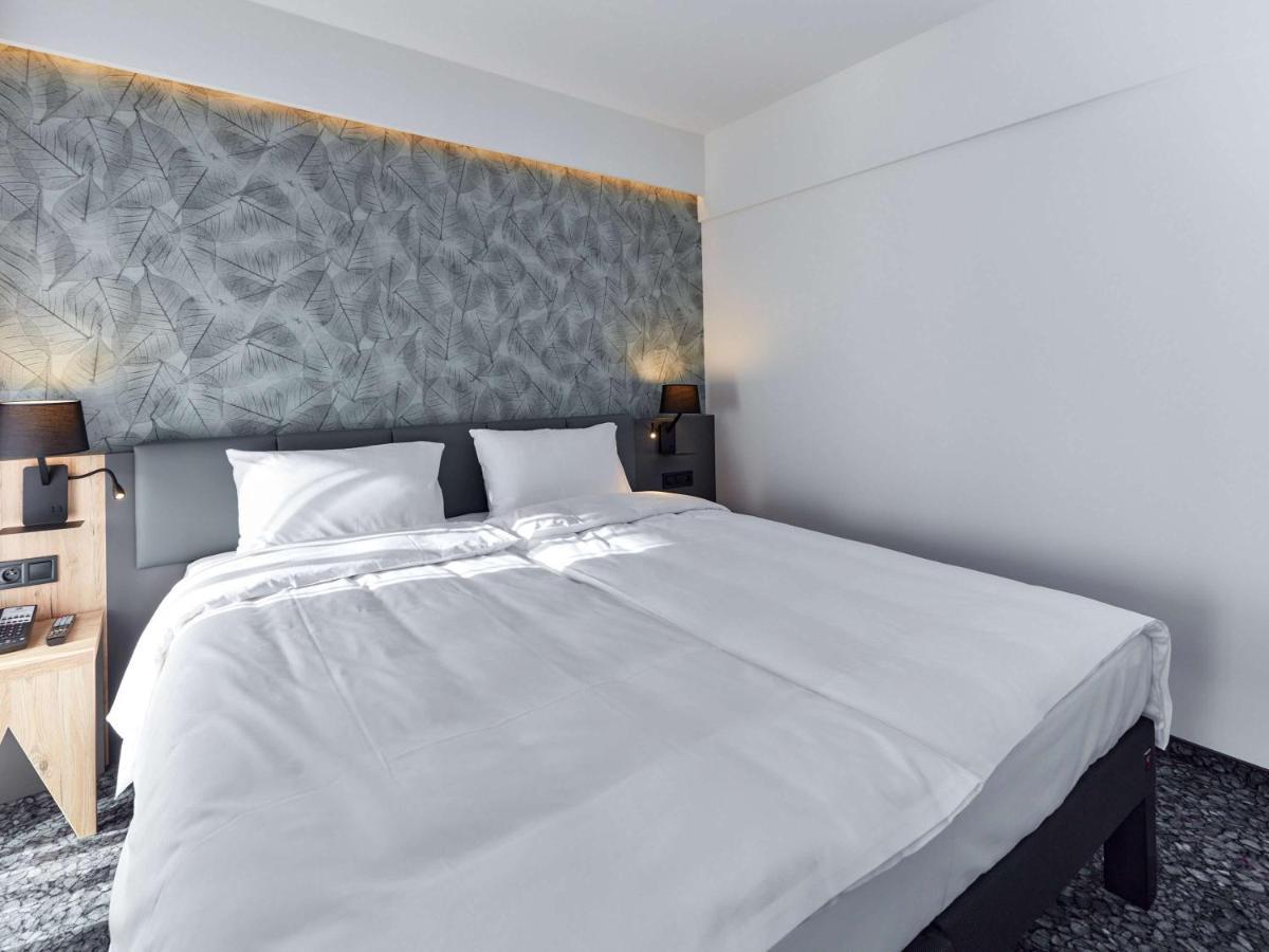 Ibis Styles Nowy Targ Hotell Exteriör bild