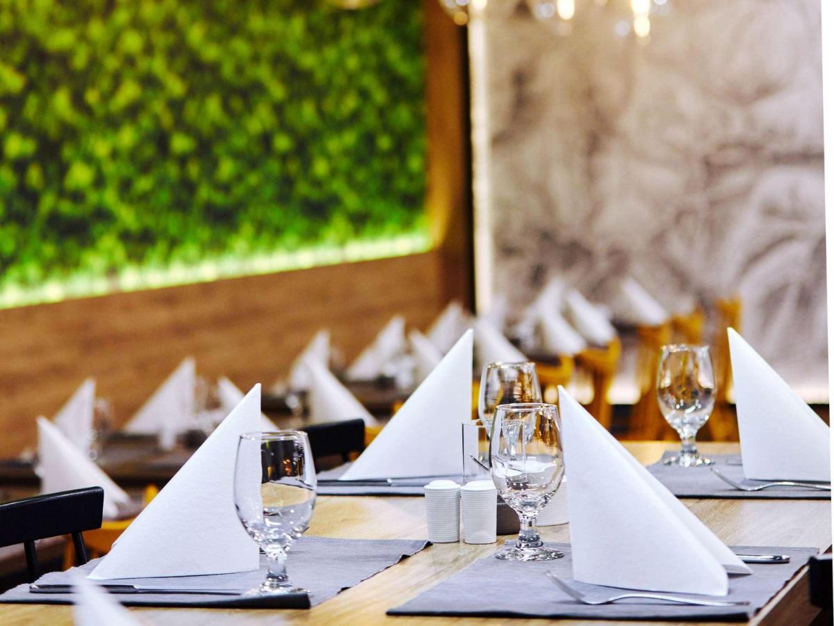 Ibis Styles Nowy Targ Hotell Exteriör bild