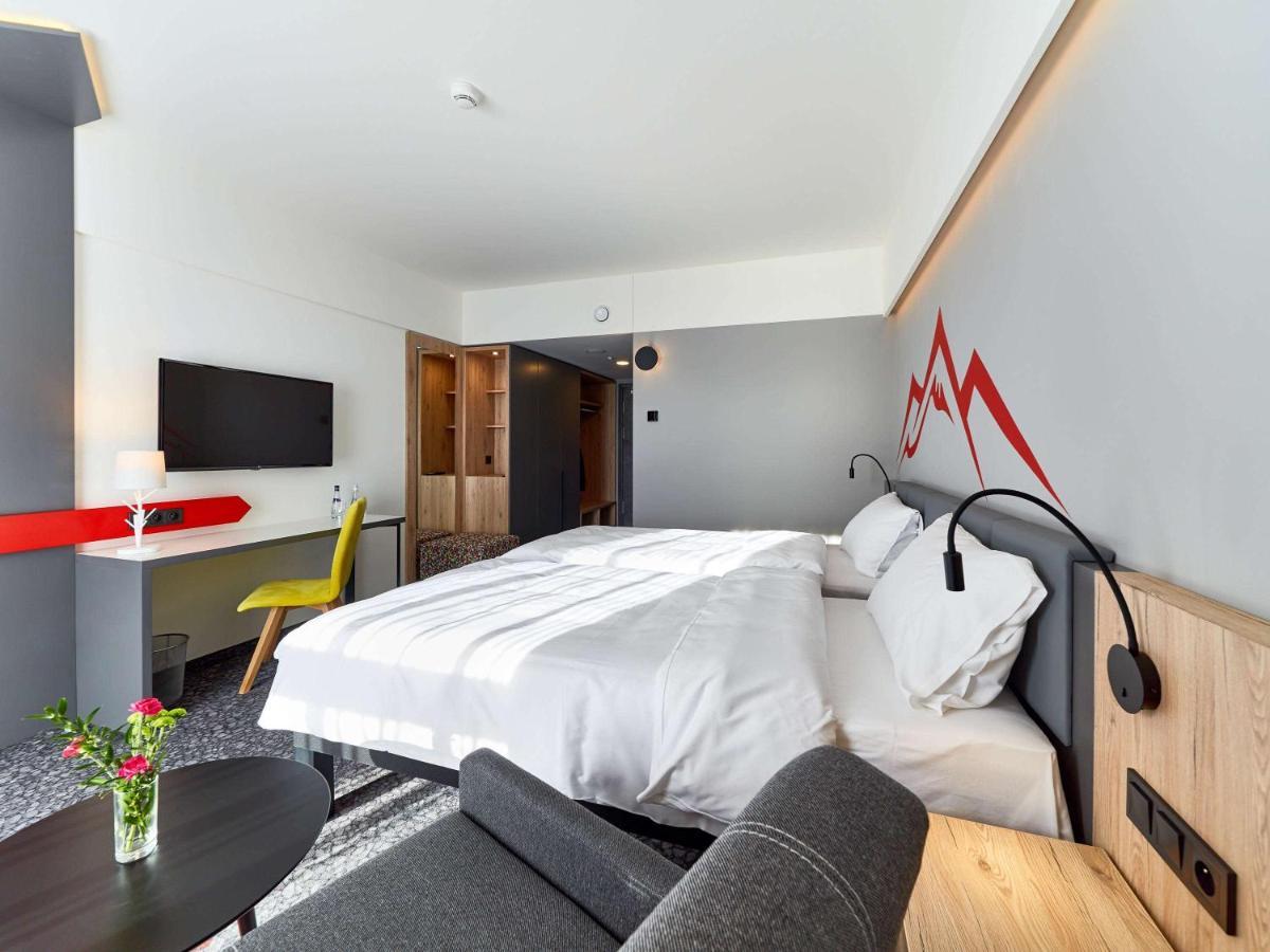 Ibis Styles Nowy Targ Hotell Exteriör bild