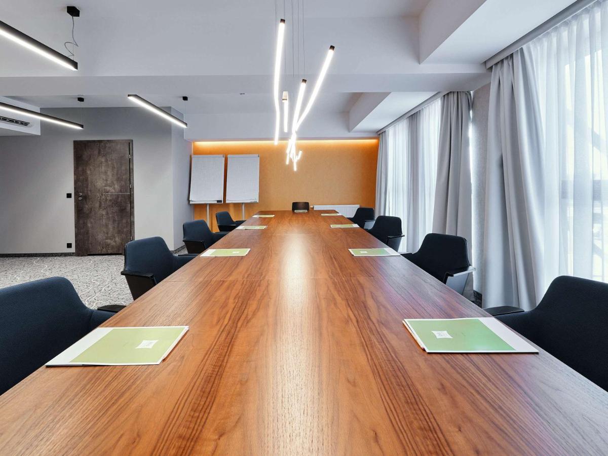 Ibis Styles Nowy Targ Hotell Exteriör bild