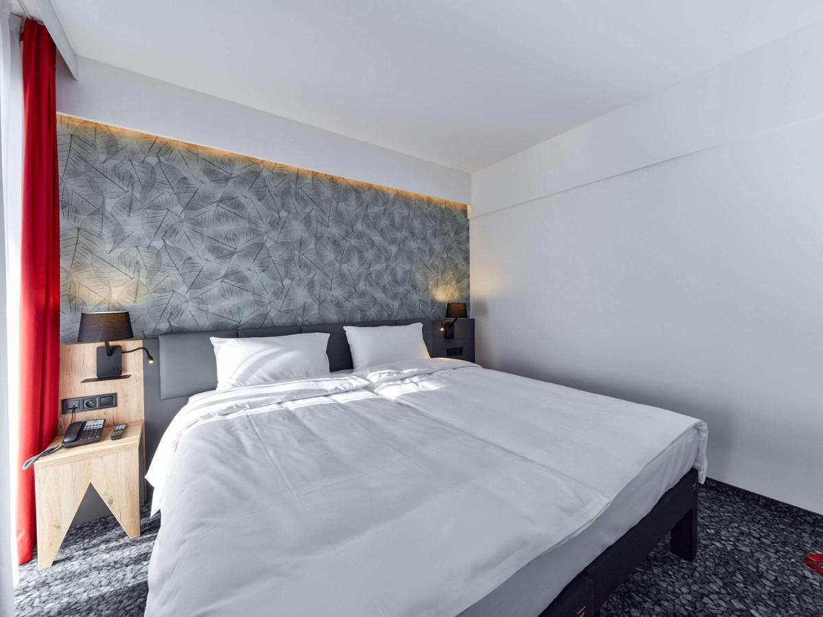 Ibis Styles Nowy Targ Hotell Exteriör bild