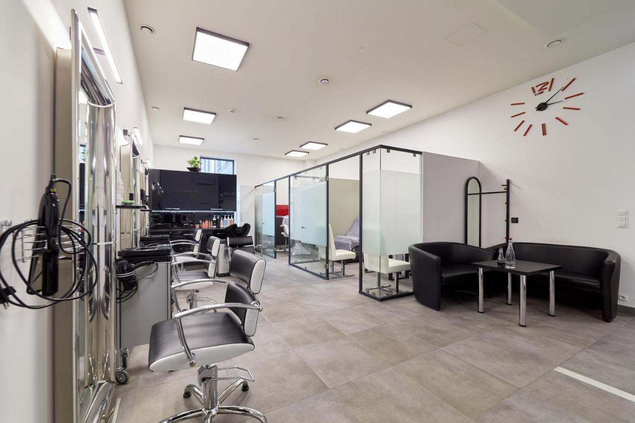 Ibis Styles Nowy Targ Hotell Exteriör bild