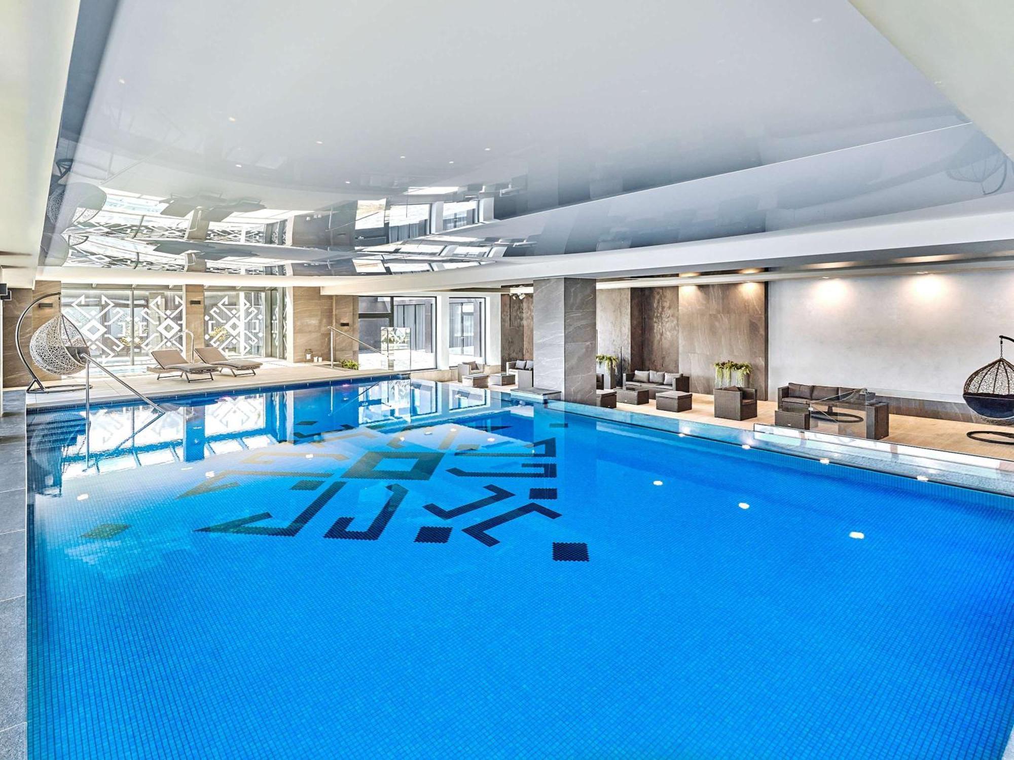 Ibis Styles Nowy Targ Hotell Exteriör bild