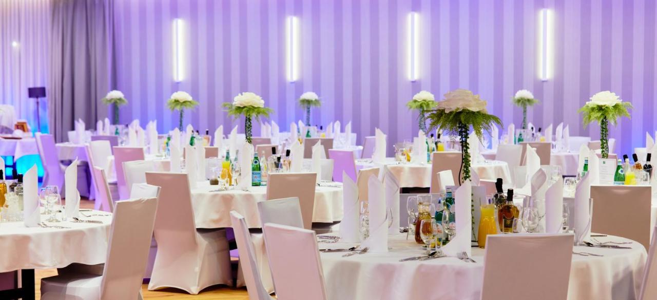 Ibis Styles Nowy Targ Hotell Exteriör bild
